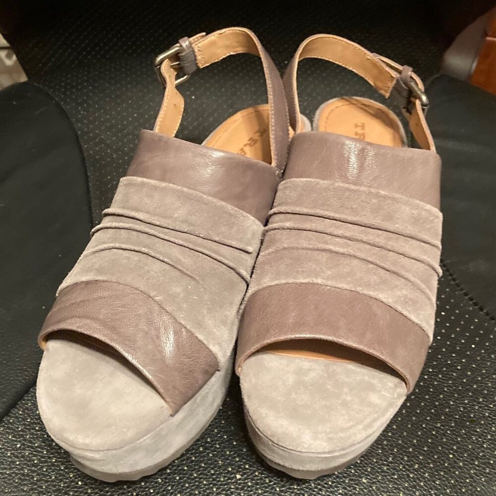 Trask Shari Sandals Grey Suede Wedge Leather (NEW) Women’s Size 7.5